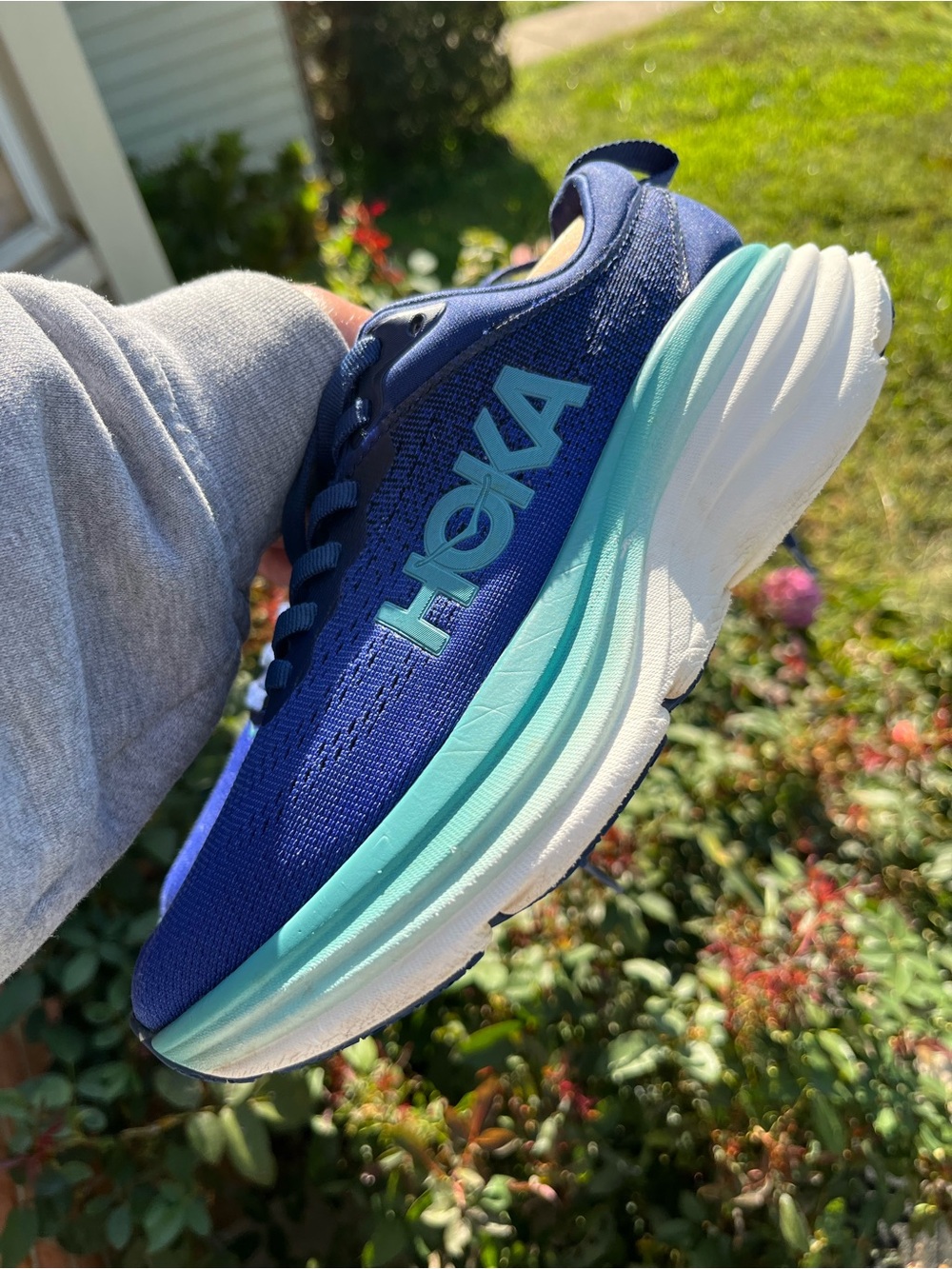 Hoka One Bondi 8
Comfort/Athletic
Medical Field Shoes
Size 5 for Women